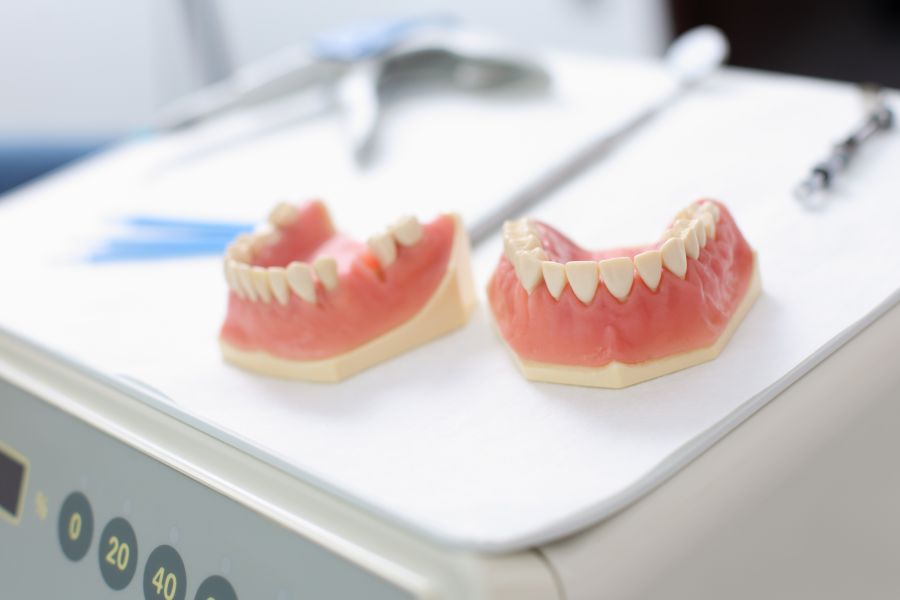 Prótesis dentales 123rf.