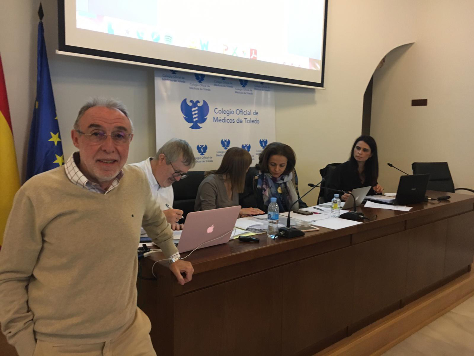 En la imagen, el Dr. Antonio López-Valverde Centeno, en la Asamblea General de la Comisión Nacional para la Prevención del Tabaquismo. FOTO: Secib