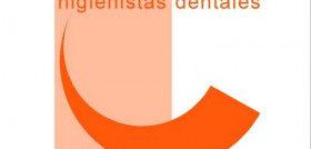 La acusada prestaba sus servicios sin estar dada de alta como higienista dental en el Colegio Oficial de Higienistas Dentales de la Comunidad Valenciana y sin estar en posesión del título que le hab