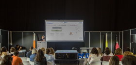 Durante el congreso, Dentaid ha ofrecido un Lunch & Learn, a más de 80 profesionales del sector bucodental, para conmemorar los 30 años de innovación en cepillos interdentales con Interprox. FOTO: 