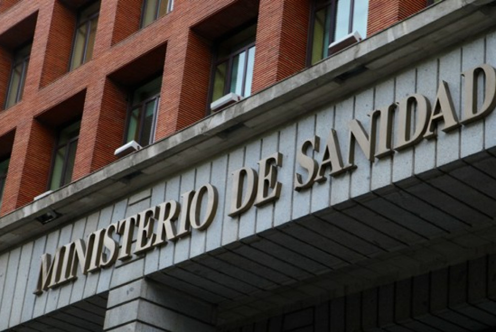 el presidente del Consejo General de Dentistas, el Dr. Óscar Castro, se ha puesto de nuevo en contacto con el ministro de Sanidad