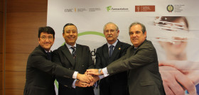 De izq. a dcha.: José García Mostazo, Óscar Castro Reino, el Dr. Serafín Romero Agüit y Jesús Aguilar Santamaría. FOTO: Consejo General de Dentistas