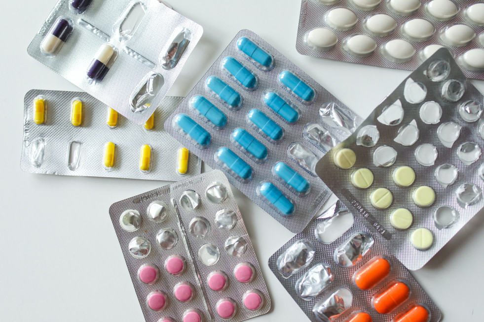 MEDICAMENTOS ANTIBIOTICOS pexels polina tankilevitch 3873146