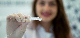 ALINEADORES TRANSPARENTES ORTODONCIA 2 PEXELS