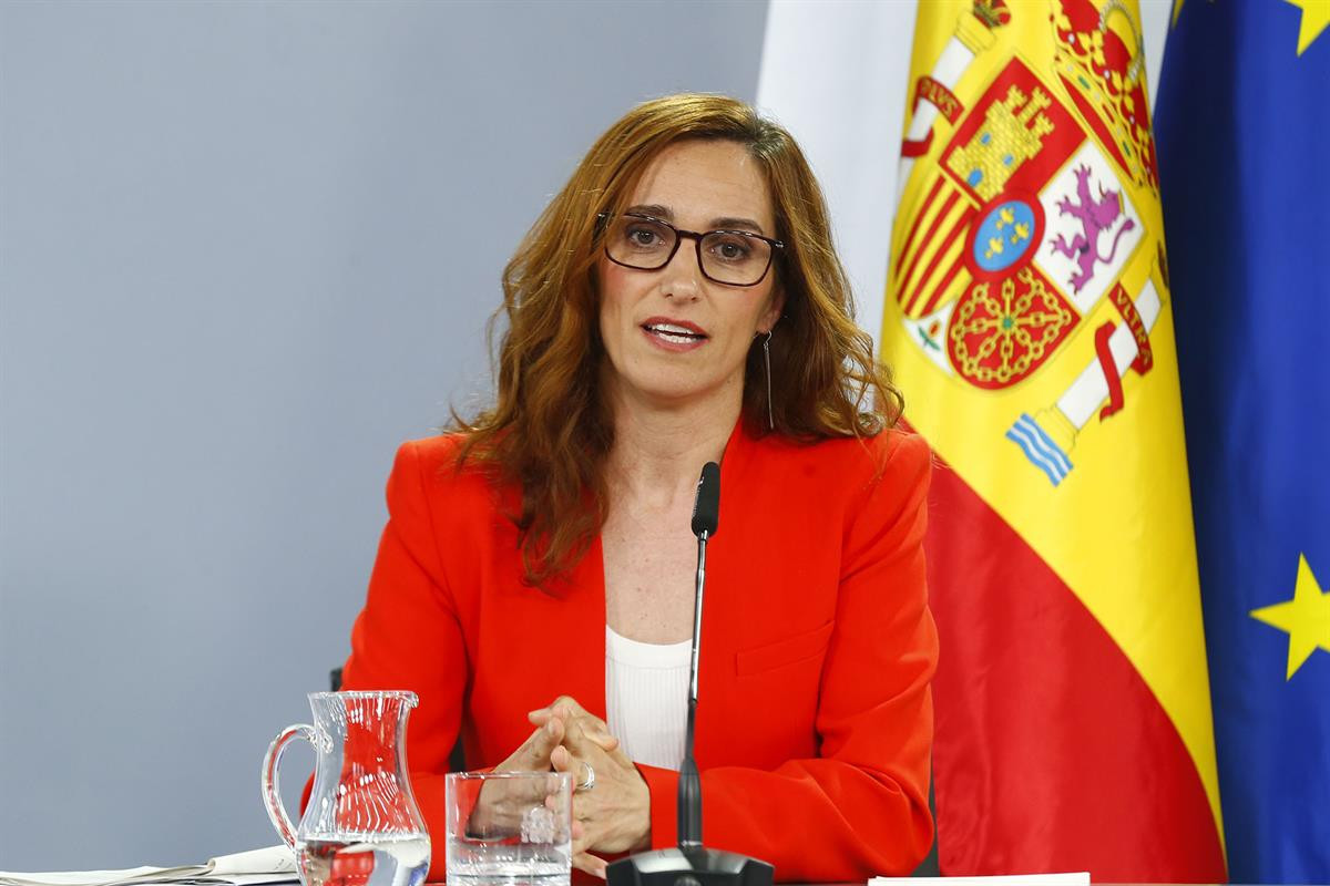 Mou0301nica Gou0301mez, ministra de Sanidad pool moncloa jose manuel alvarez