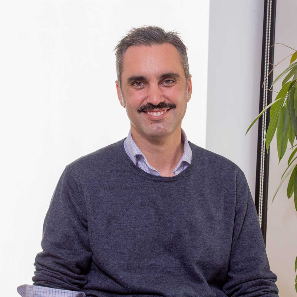 DR CARLOS GAVIRA