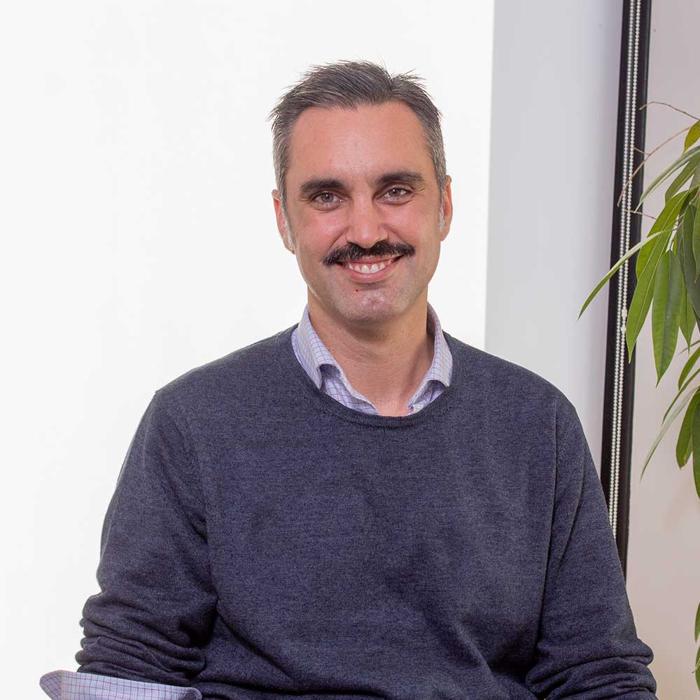 DR CARLOS GAVIRA
