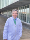Jose R Alonso bata
