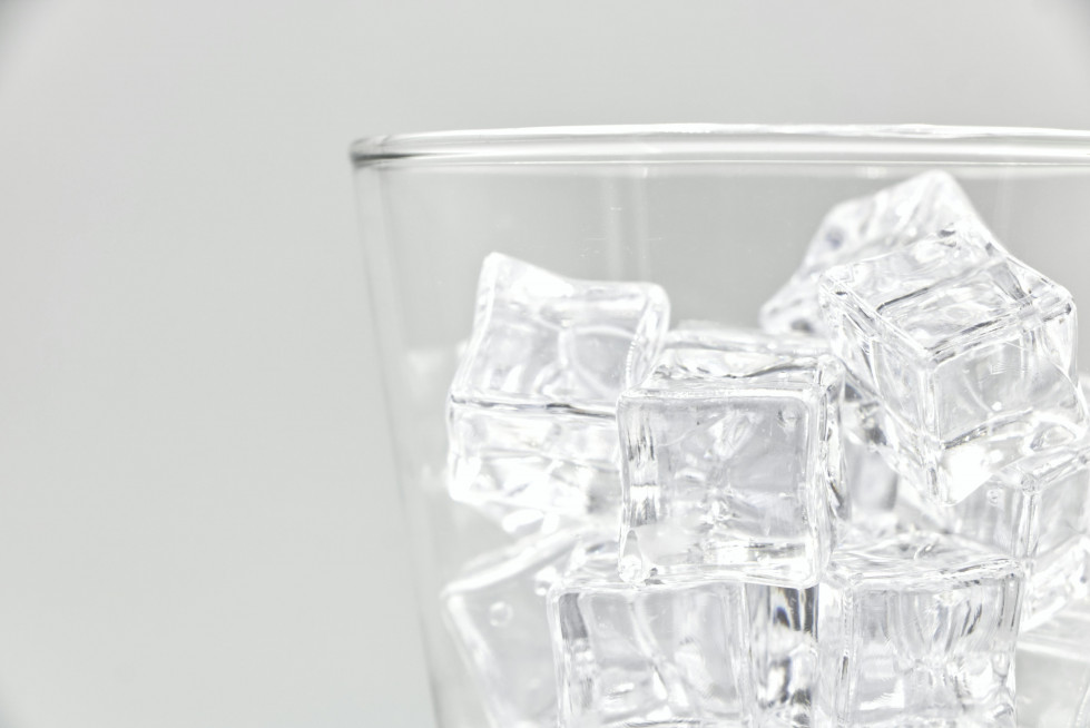 Vaso con hielo pexels srattha nualsate 2695613 12986384