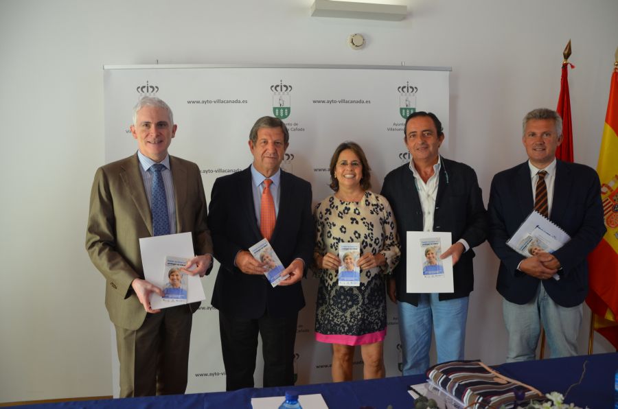 De izquierda a derecha: Dr. Javier Gómez Pavón, director del Observatorio de la Salud del Mayor; D. Luis Manuel Partida, alcalde Villanueva de la Cañada; Dra. Marisol Ucha, vicepresidenta del COEM; Dr. José Antonio López Trigo, presidente de la SEGG y José Manuel Ávila, concejal de Salud de Obras, Urbanismo, Salud, Bienestar Social, Consumo, Universidades y Vivienda. 