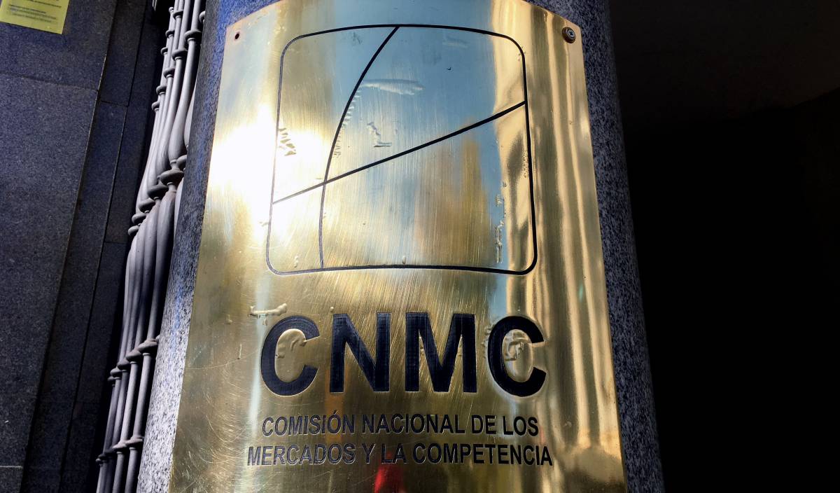 La resolución de la CNMC confirma que nos encontramos ante una reserva profesional exclusiva a favor del dentista y que el protésico dental únicamente puede ejercer su profesión por intermediación del odontólogo o en coordinación con él. FOTO: CNMC