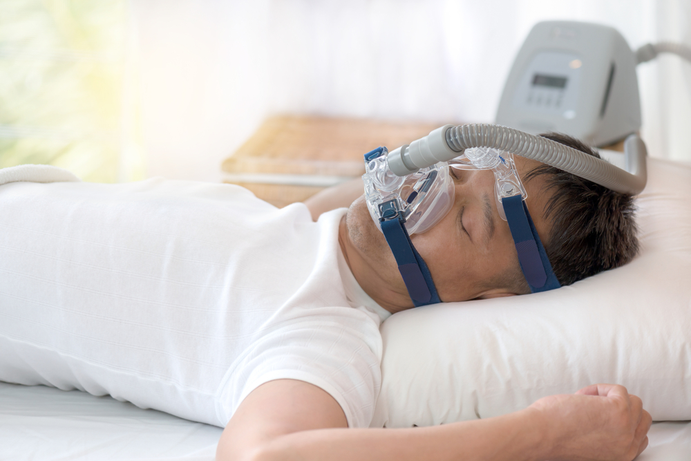 Gracias a la cirugía ortognática facial, los pacientes ya no tendrán que dormir con la CPAP (mascarilla para la presión positiva continua en la vía aérea). FOTO: Compromiso y Seguridad Dental