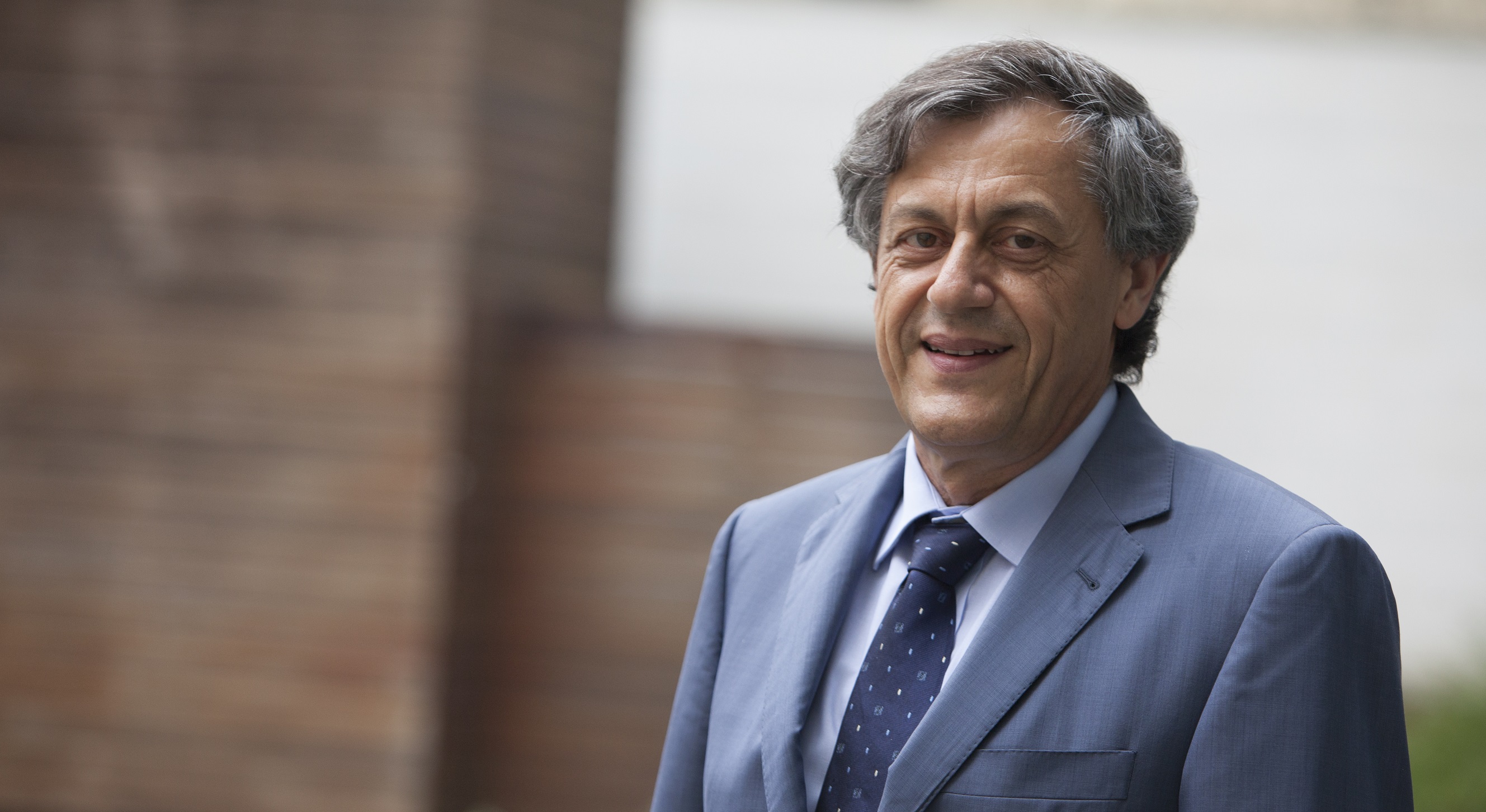 Dr. Miguel Peñarrocha Diago, presidente de SECIB<br />
