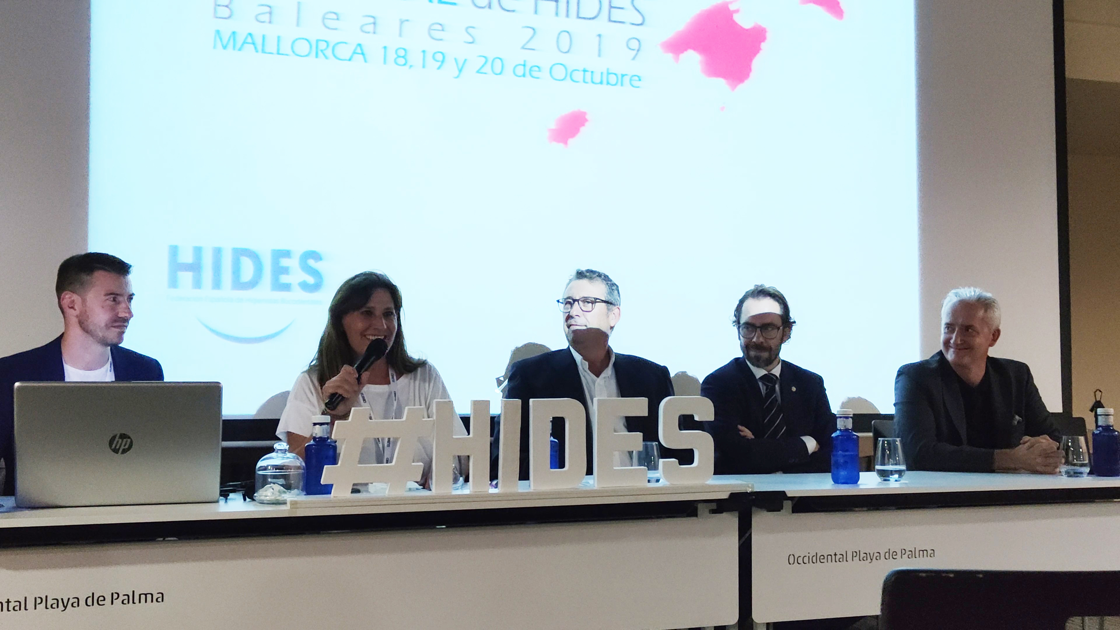 En la imagen, la mesa inaugural del XXXI Congreso Nacional de Hides con Germán del Val, Mercedes Alberdi, José Miguel Quintana, Ignacio García Morás y Diego González Carrasco. FOTO: Hides