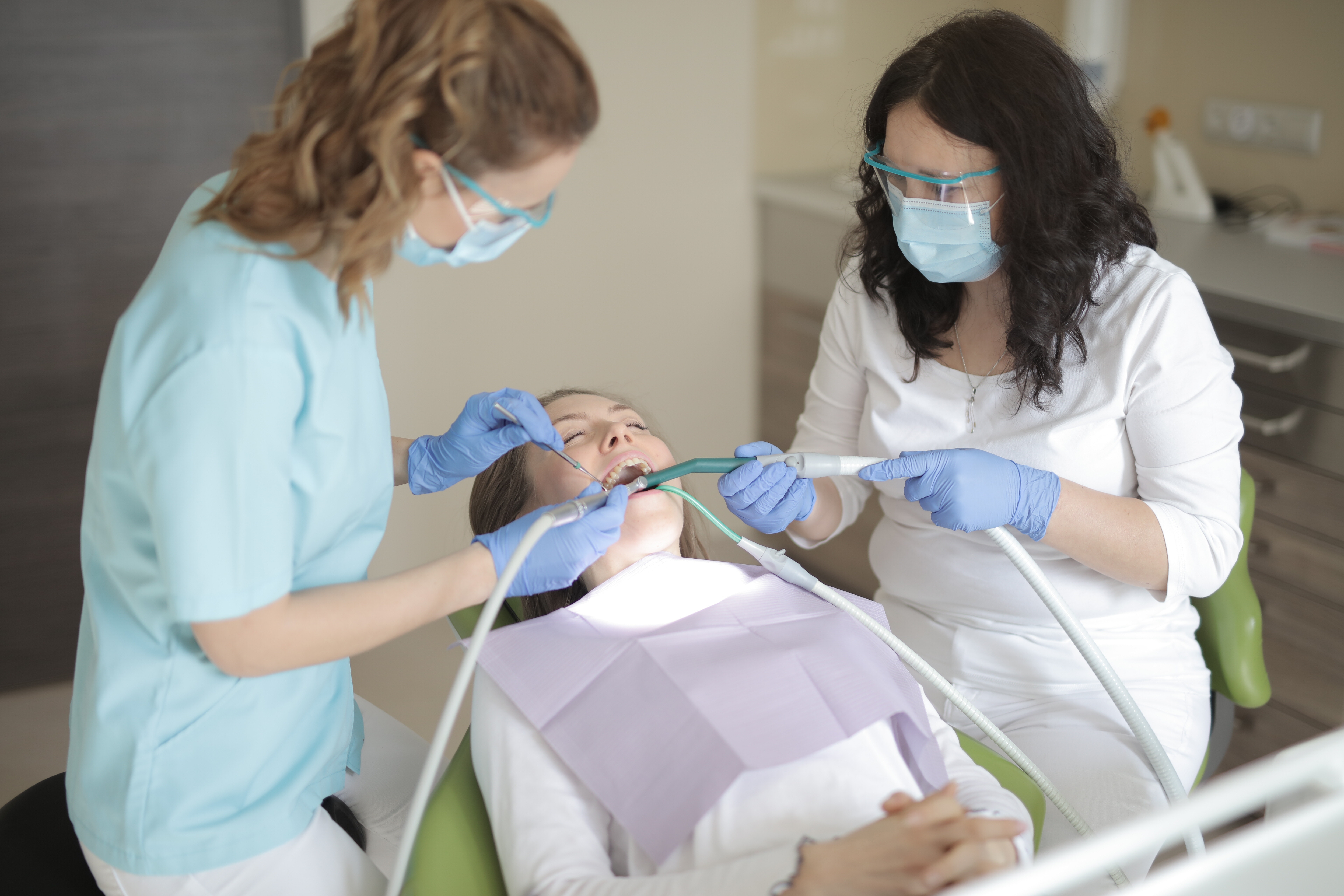 Los 40.000 dentistas colegiados de toda España han puesto sus equipos de protección y de trabajo a disposición del Ministerio de Sanidad. FOTO: Andrea Piacquadio en Pexels