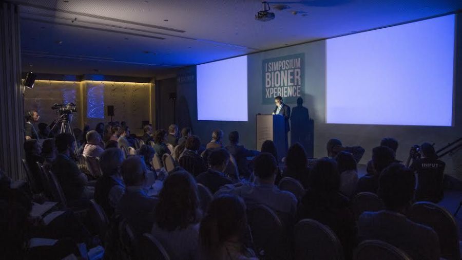 El Dr. Antonio F. Coppel durante la apertura de la segunda jornada del I Simposium Bioner XPerience. 