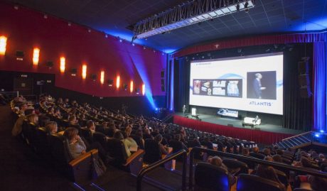 Imagen de la celebración del Simposio de Dentsply Implant en el auditorio del Teatro Goya de Madrid.