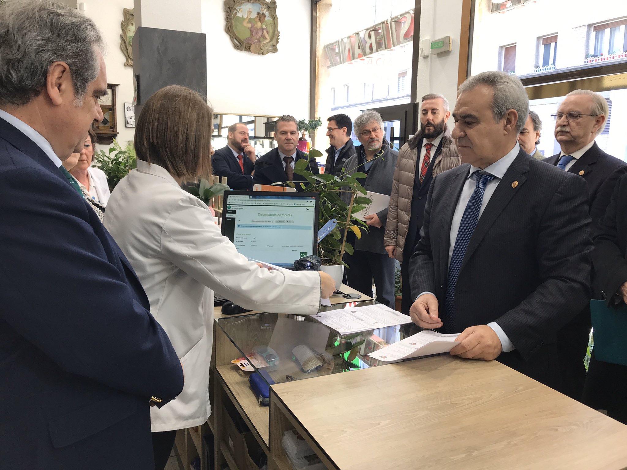 El Dr. José María Rodríguez Vicente, secretario general Consejo General de Colegios Oficiales de Médicos, ha presentado diversas recetas para verificar la validez del sistema. FOTO: Consejo General de Dentistas