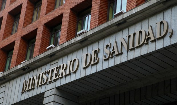 el presidente del Consejo General de Dentistas, el Dr. Óscar Castro, se ha puesto de nuevo en contacto con el ministro de Sanidad