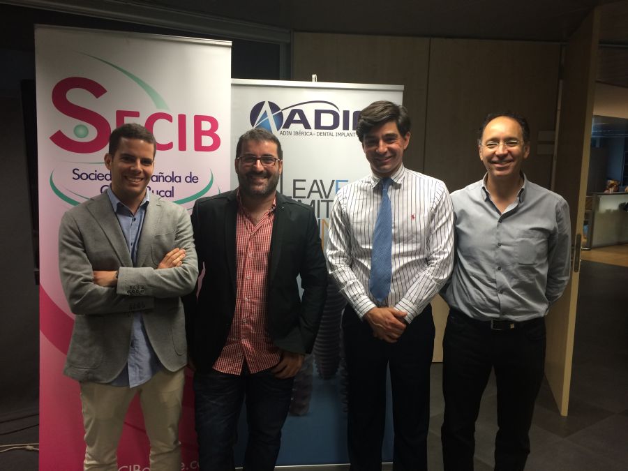 De izq. a dcha. Dr. José Nuno y Dr. Jordi Cascos (ponentes del curso), junto al Dr. Daniel de Pedro (Director de ADIN Ibérica) y el Dr. Jordi Barrionuevo (ponente del curso).