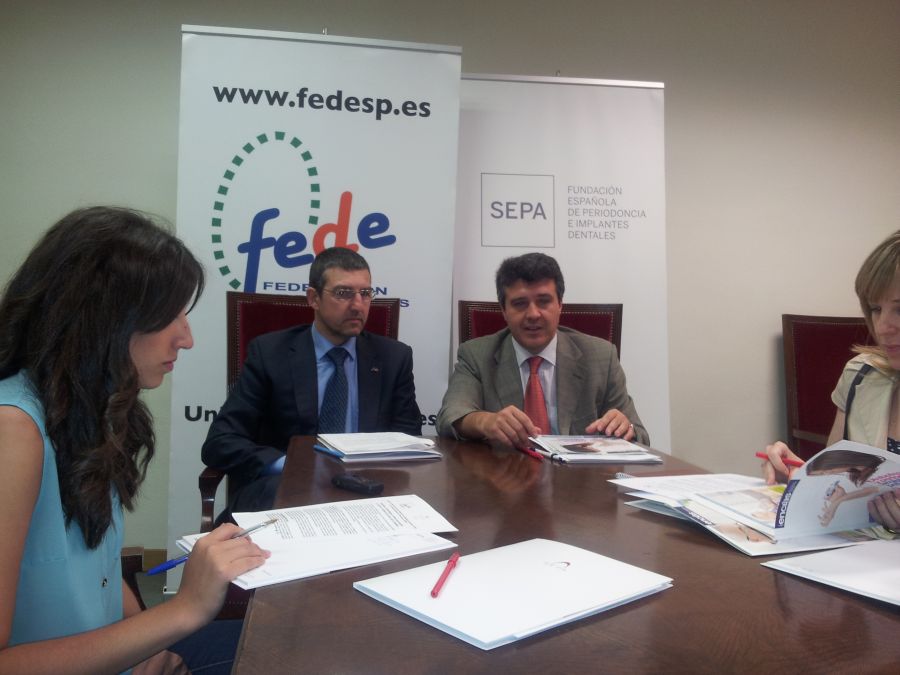 Los presidentes de FEDE (izda.) y SEPA (Dcha.) durante el anuncio del acuerdo a la prensa.